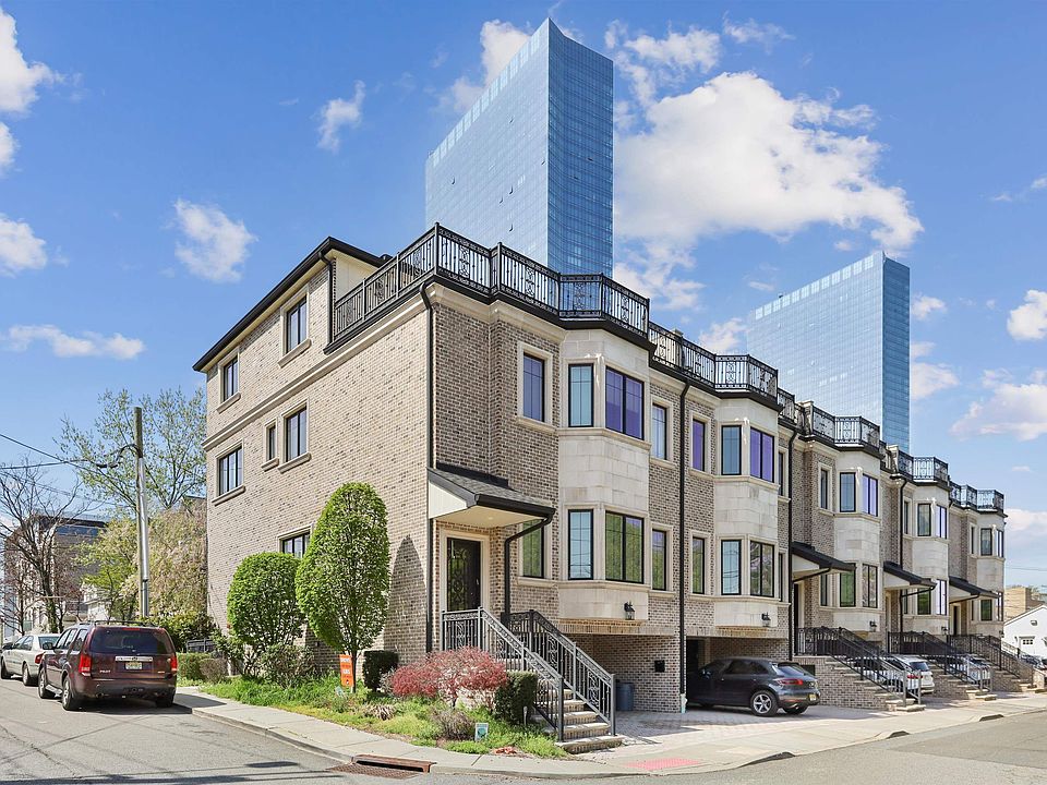 1st image of 1651 Federspiel St #1651