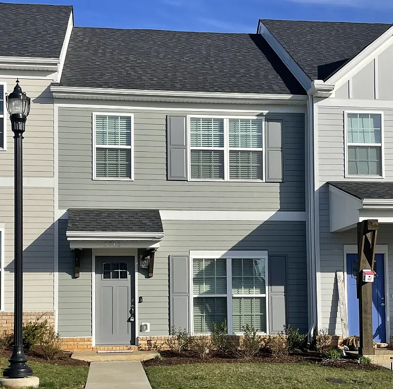 2 bed, 2.5 bath, 1251 sqft, $1,625 — Photo 2