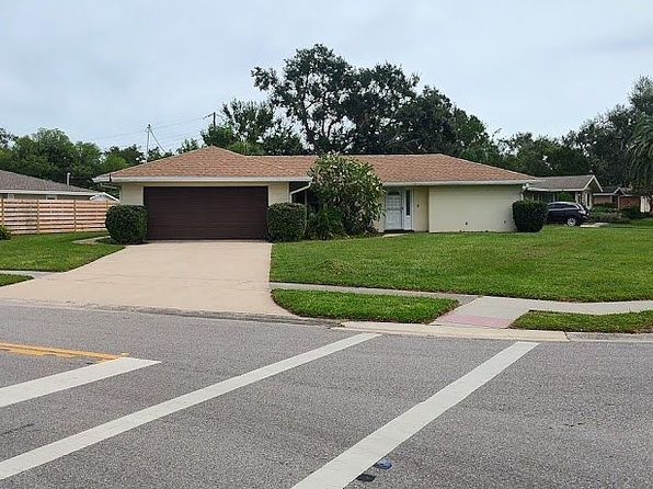 2711 Gulf Gate Dr