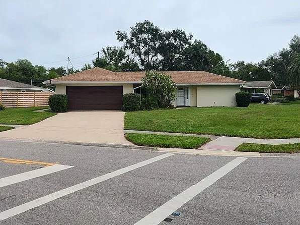 2711 Gulf Gate Dr, Sarasota, FL 34231