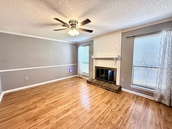 4th image of 955 Ridgepoint Ct