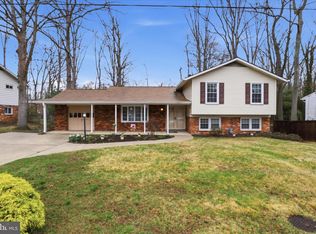 6911 Pine Valley Dr, Glenn Dale, MD 20769