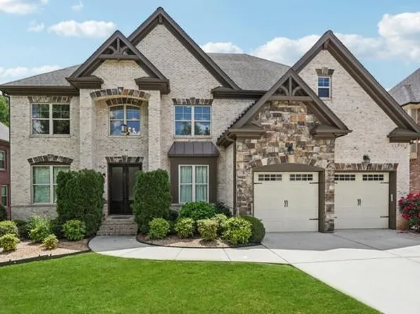 5068 Bentwater Ln SW, Lilburn, GA 30047