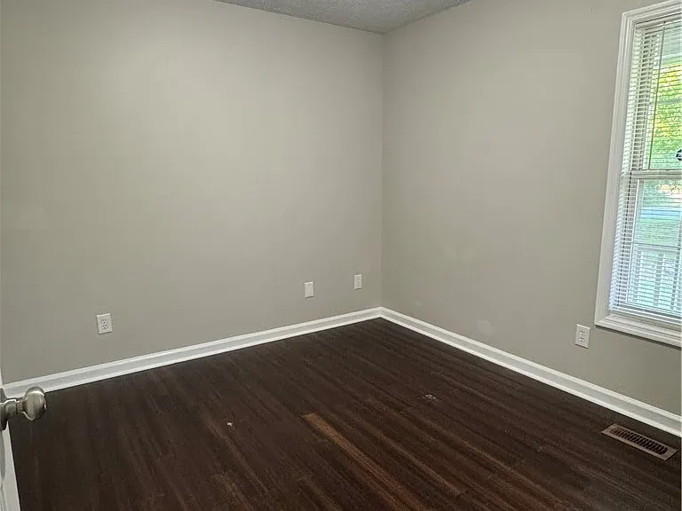 123 Cornwallis Ct — Photo 16