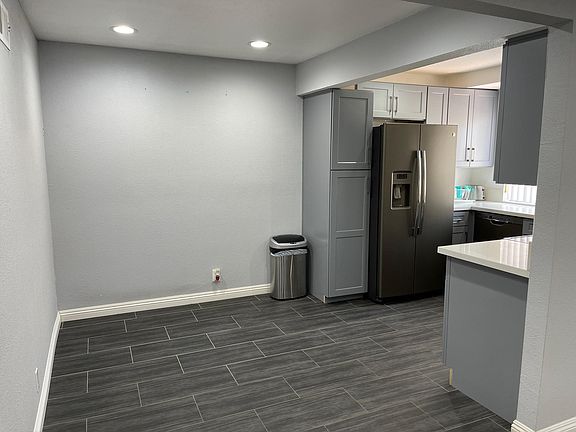 4th image of 8335 Amber Rose Ln