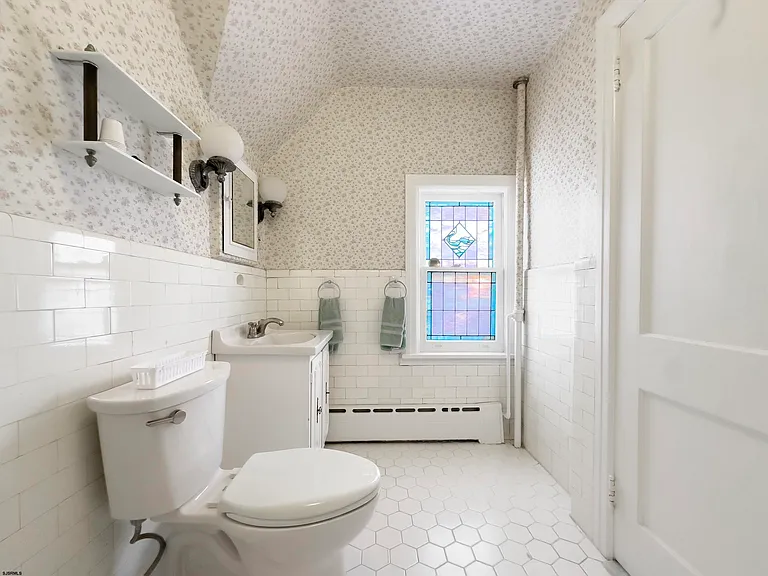 7401 Ventnor Ave — Photo 24