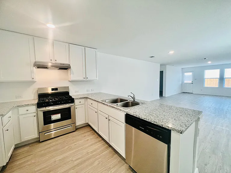 2906 Millican Dr — Photo 12