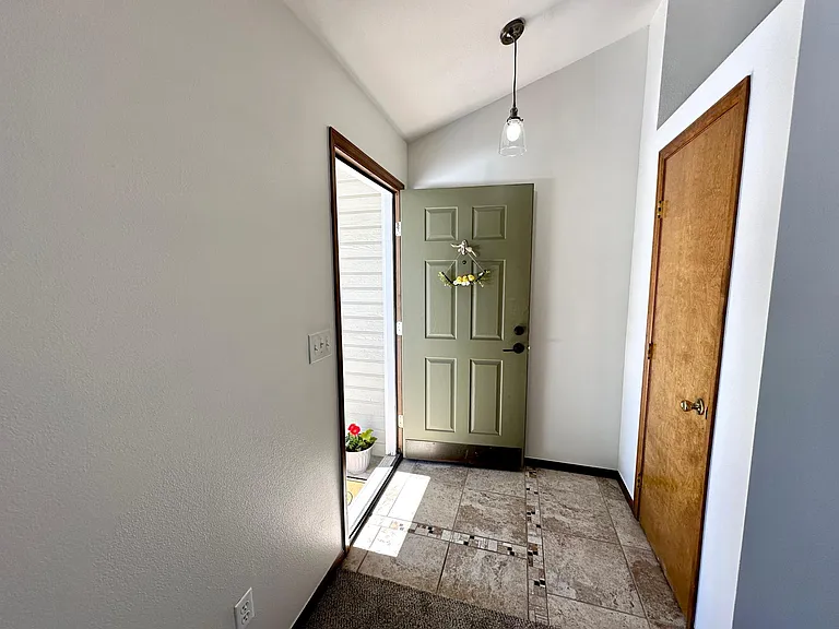 4212 Flatiron Ct — Photo 5