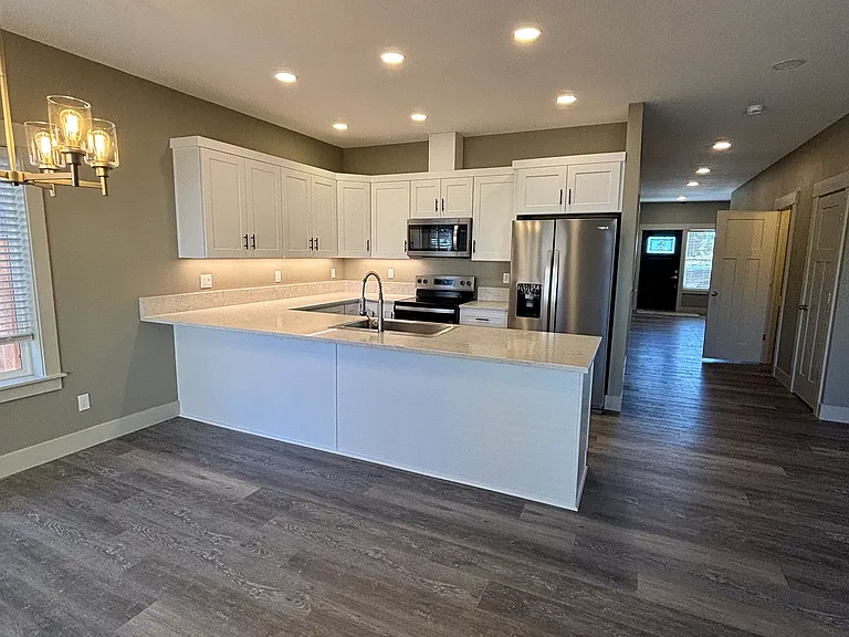Seven Oaks Luxury Duplexes — Photo 17