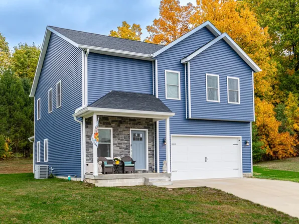 1043 E Jackie Ct, Ellettsville, IN 47429