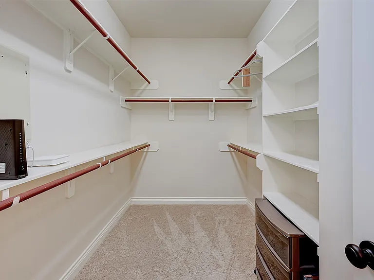 4006 Misty Waters Ln — Photo 28