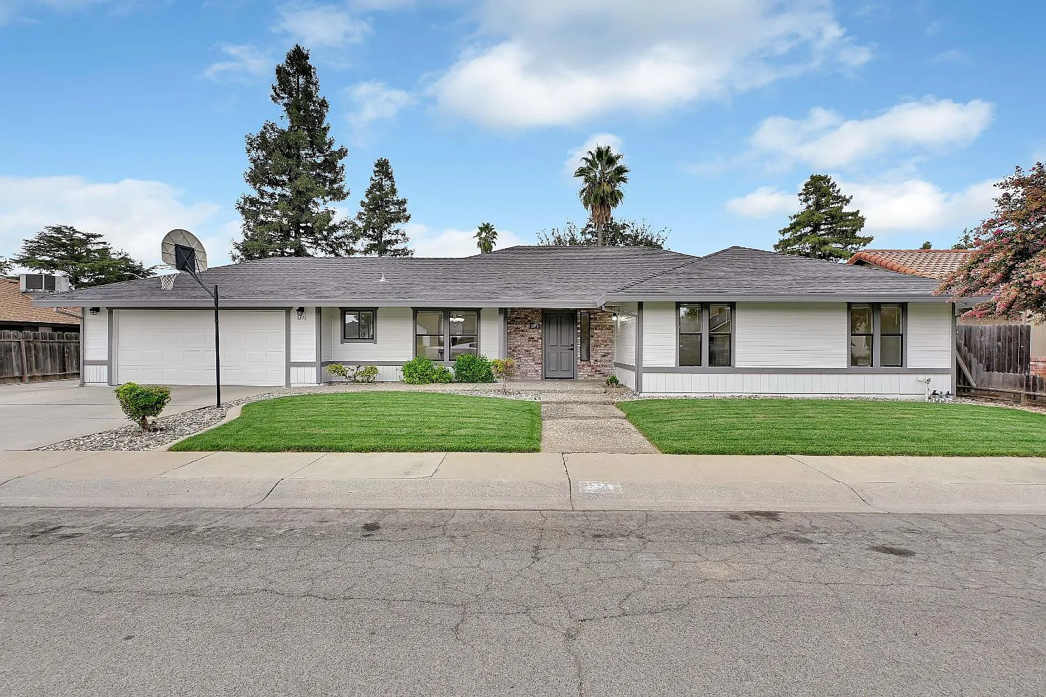 1871 Lou Ella Ln photo 1