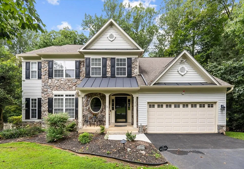 11218 Stonebrook Dr