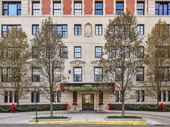 2430 N Lakeview Ave #11-12N, Chicago, IL 60614