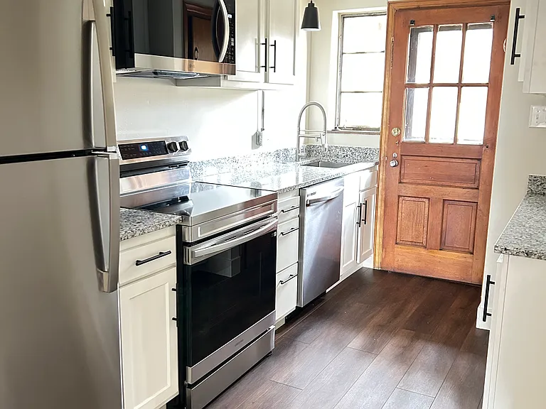 1314 W 7th Ave — Photo 1