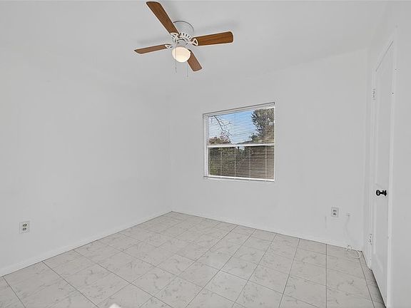 2nd image of 147 Palm Dr #147
