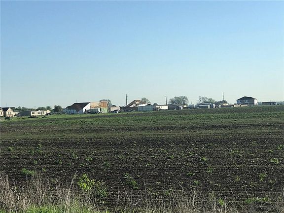 4th image of 2715 W Fm 813