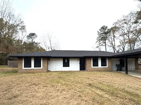 208 Perry Dr, Nacogdoches, TX 75964