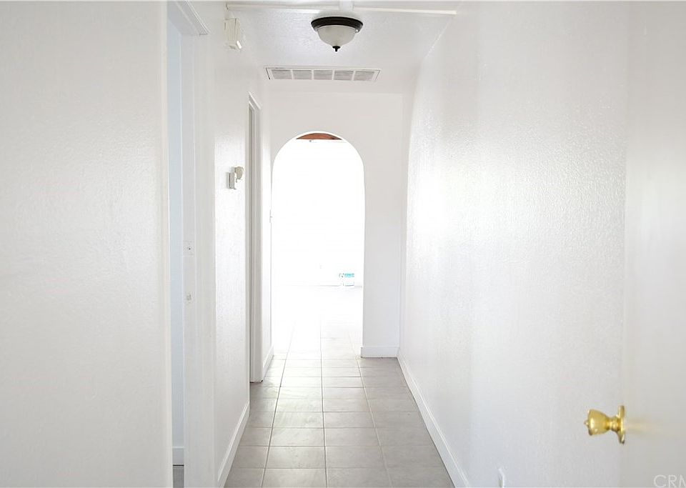 1st image of 24131 Myers Ave APT 3