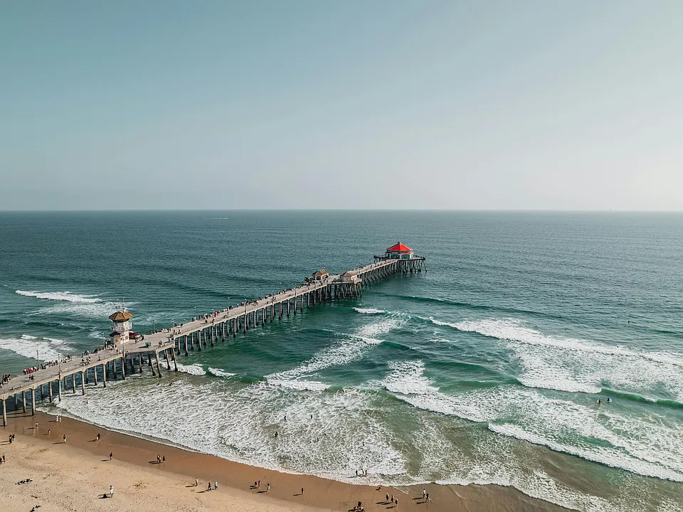 Waterfront Lifestyle in Huntington Beach | Elan Apartments