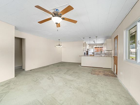 3rd image of 103 E Selkirk St