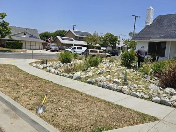 3rd image of 1649 Sheridan Cir