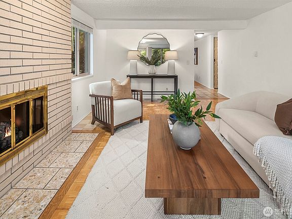 4th image of 3400 25th Avenue W #201
