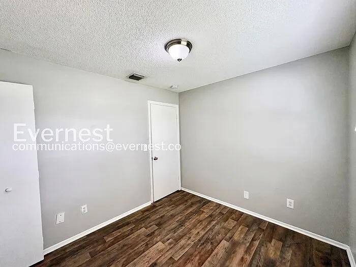 2151 S Ivey Ln — Photo 8