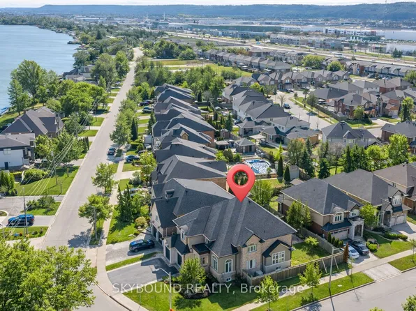 101 Seabreeze Cres, Hamilton, ON L8E 0A2