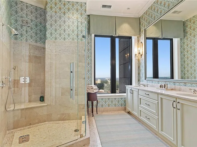 3376 Peachtree Rd NE #47A — Photo 34