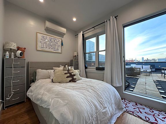 2nd image of 2086 5th Ave #Penthouse