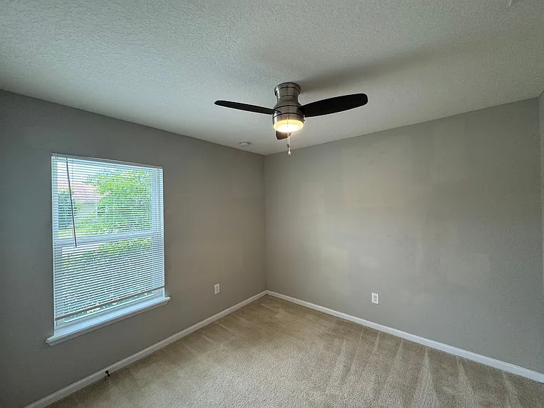 604 Champion Ridge Dr — Photo 10