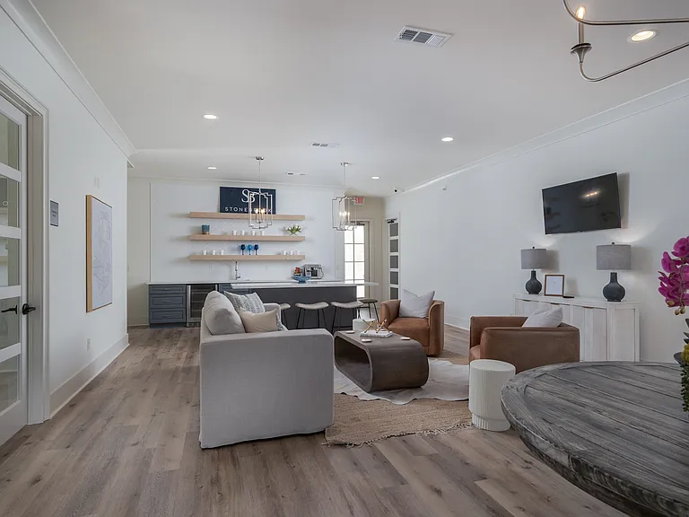 779 Stonebrook Cir — Photo 41