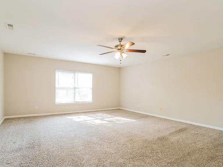 1733 Larne Cir — Photo 9