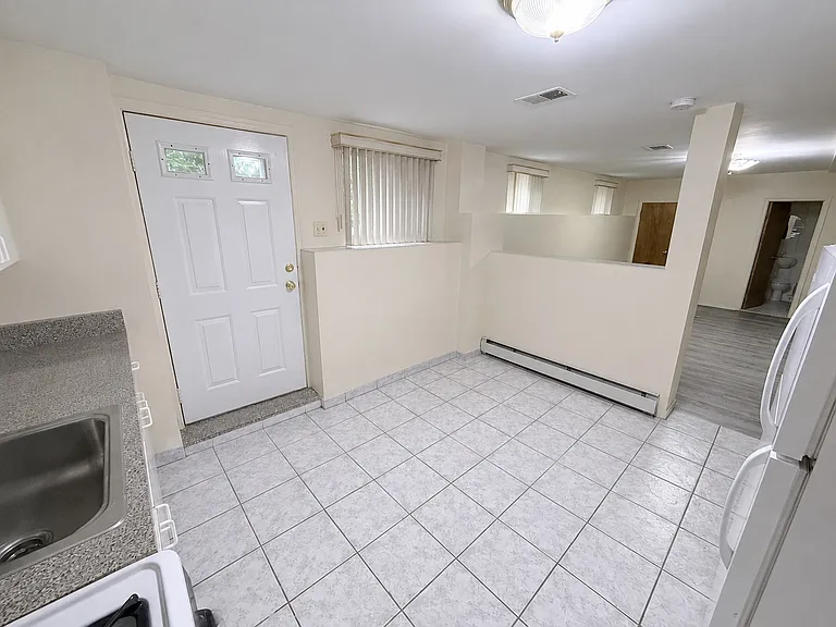 1260 Drumgoole Rd E #3 — Photo 3