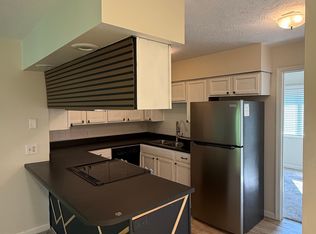 109 Urban St APT 19, Bloomington, IL 61704