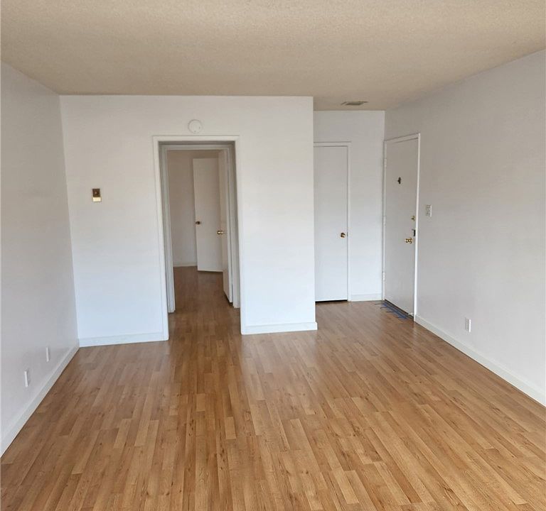 1st image of 1525 E 2nd St APT 6