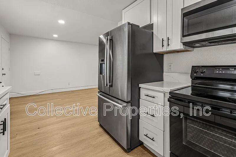 3 bed, 1.0 bath, 850 sqft, $2,200 — Photo 4