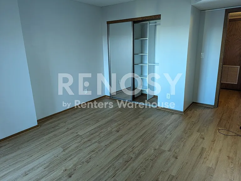 66 9th St E #1205 — Photo 5