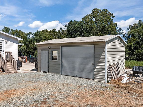 2nd image of 6542 Oak Hollow Dr