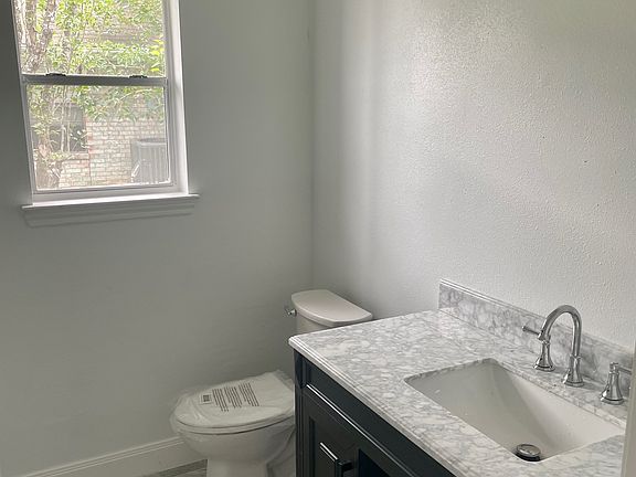 5th image of 2517 Owens St