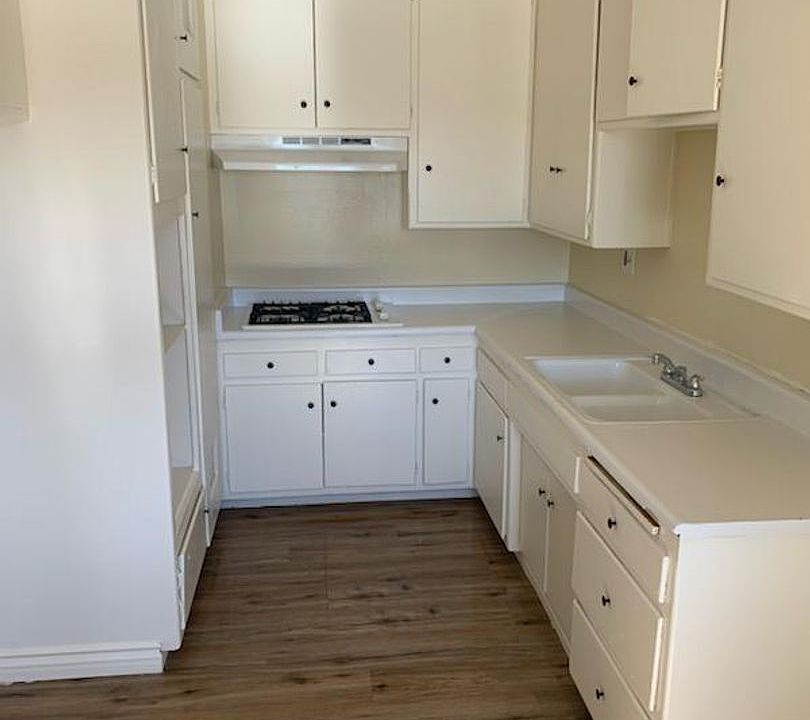 1st image of 4810 N Sierra Way APT 1