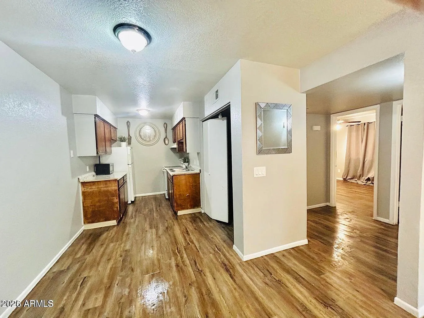 2 bed, 1.0 bath, 750 sqft, $1,295 — Photo 2