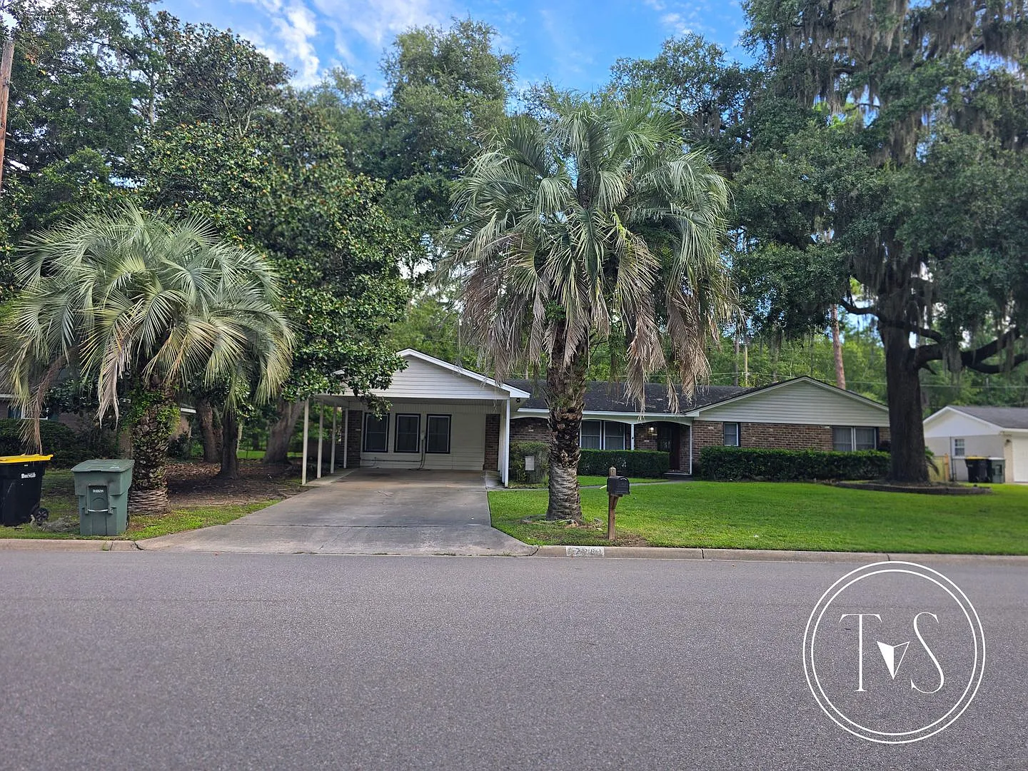 Beautiful Fully Renovated Home You Won't Want To Miss! — Photo 2