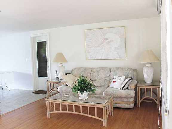 3rd image of 4118 Woodsville Dr