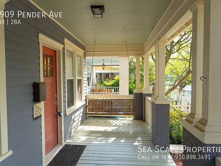 1909 Pender Ave — Photo 5
