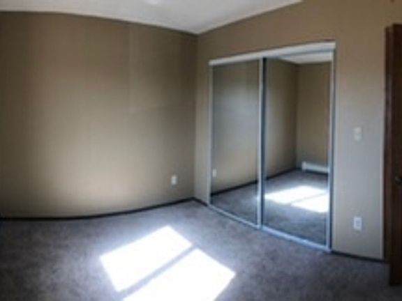 4th image of 1836 Allison Dr APT 8