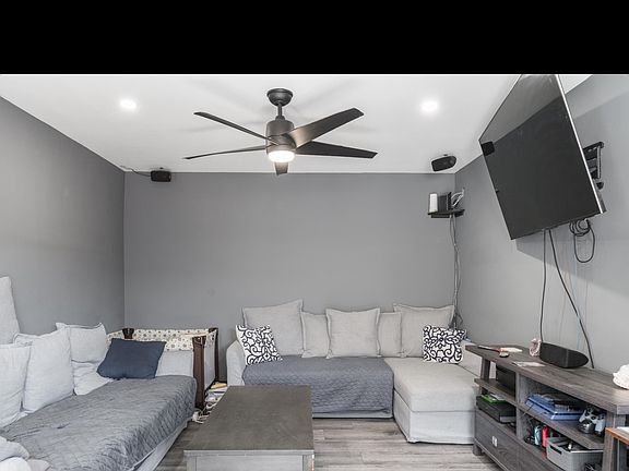 5th image of 69 Connoley Cir