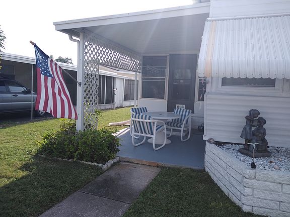 5th image of 11200 101st Way N Unit 138