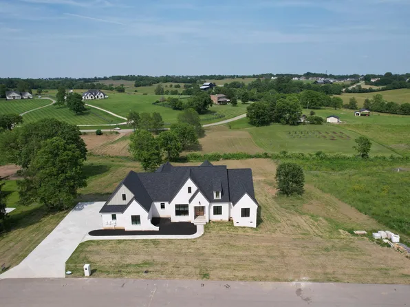 1110 Craig Xing, Winchester, KY 40391